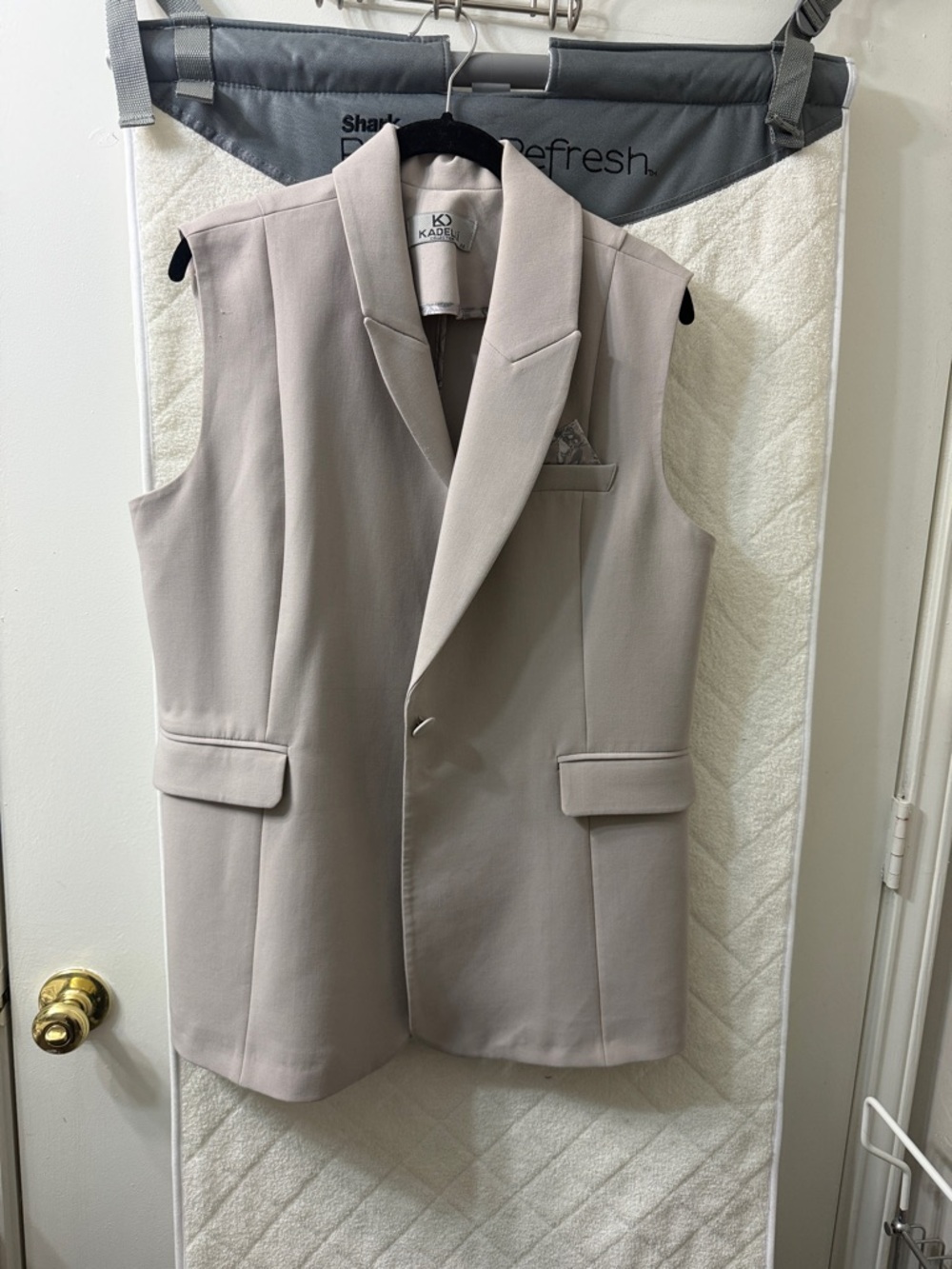 Sleeveless Blazer Vest in Light Taupe